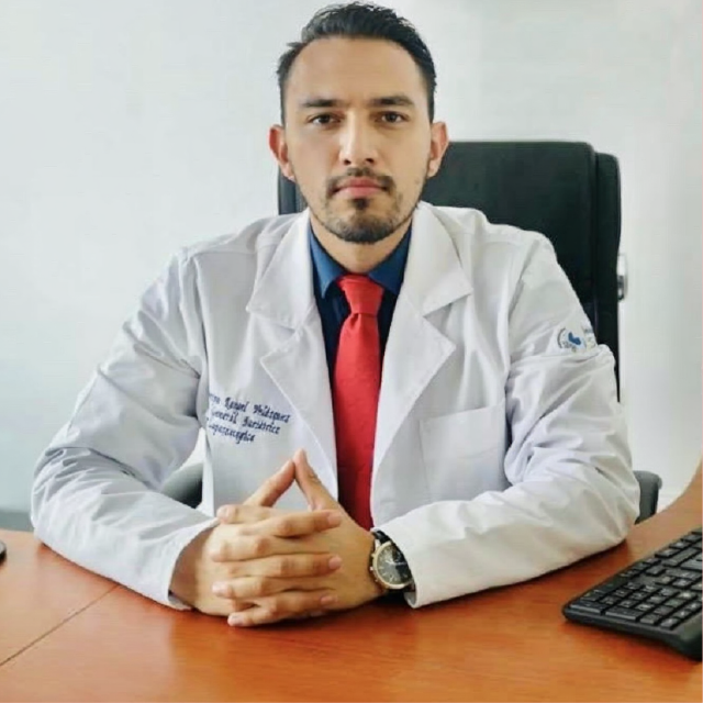Dr. Rodrigo Rangel Velázquez